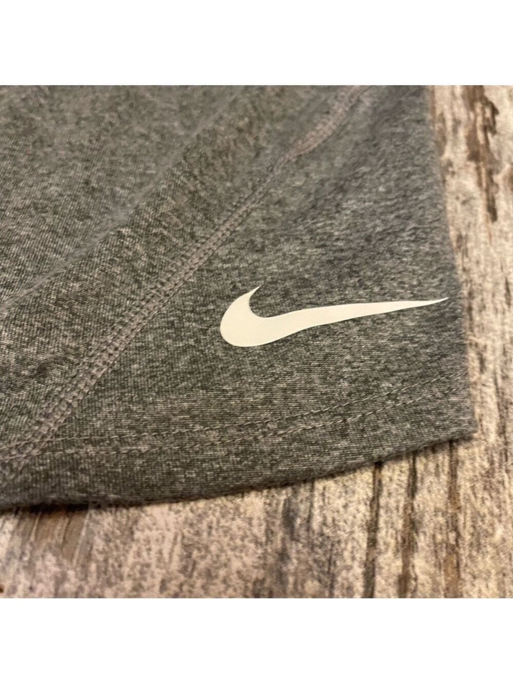Nike Women's Athletic Tank Top Small - Picture 6 of 6